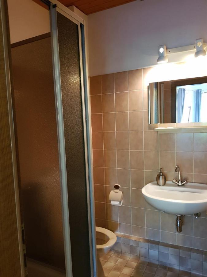 Hotelzimmer Im Alten Reihenhaus Auf Der Stadtmauer Bacharach Eksteriør bilde
